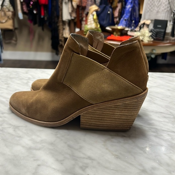 Eileen Fisher Tan Suede Heeled Bootie Size 9 - Picture 2 of 12